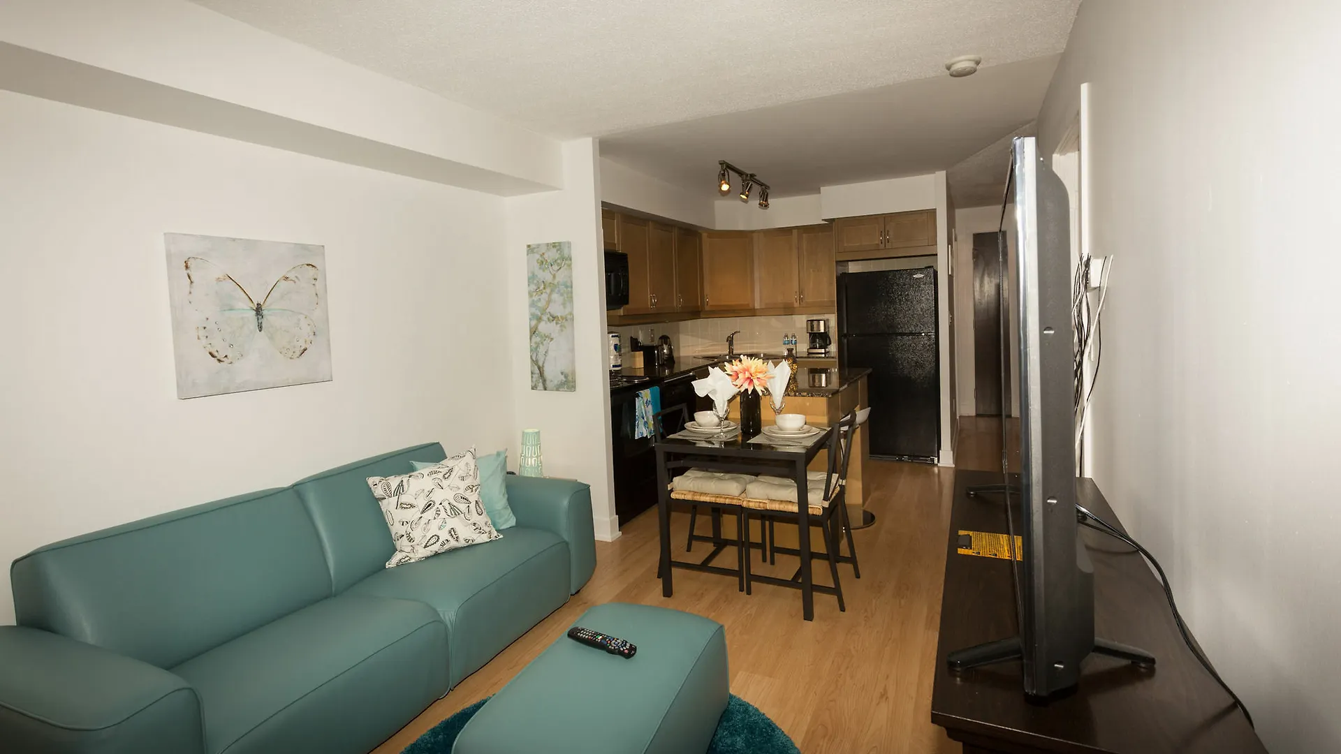 Red Maple Suites - Blue Jays Way Toronto 0*,  Kanada