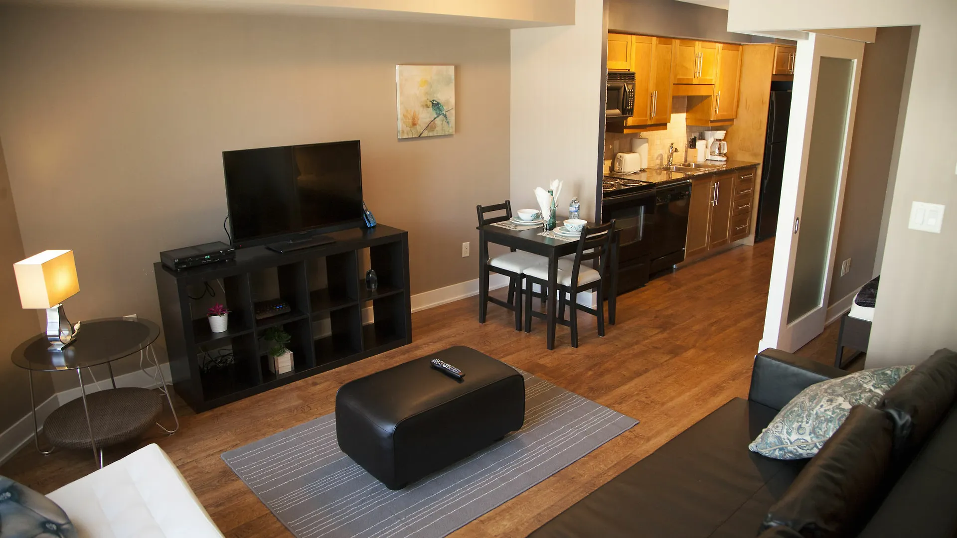 Red Maple Suites - Blue Jays Way Toronto Lägenhet