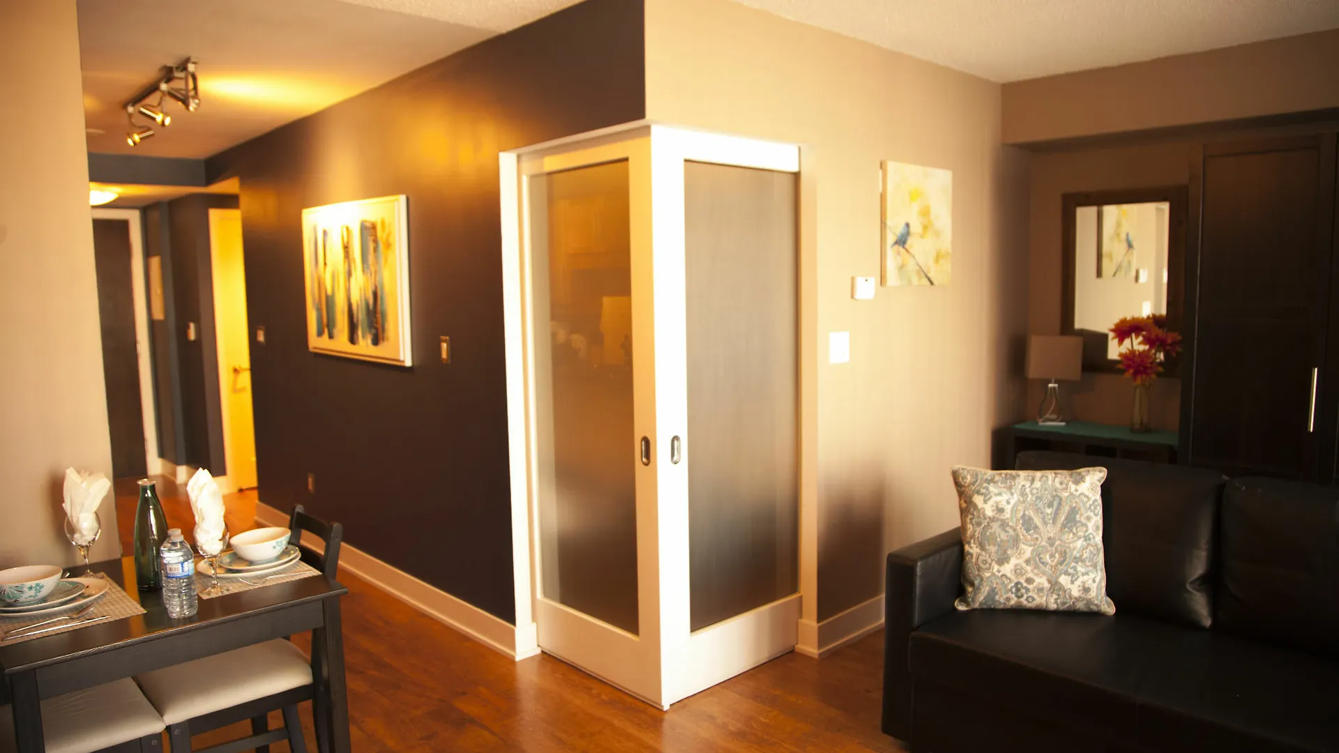 Lägenhet Red Maple Suites - Blue Jays Way Toronto