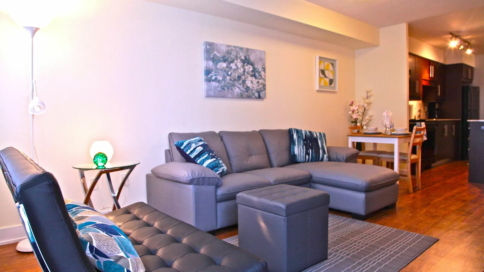 Red Maple Suites - Blue Jays Way Toronto Lägenhet